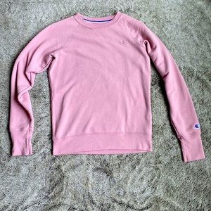 Women’s Pink Champion crewneck (xs)
